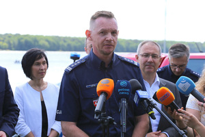 bezpieczne wakacje 2025