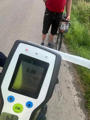 policyjna kontrola stanu trzeźwości rowerzysty