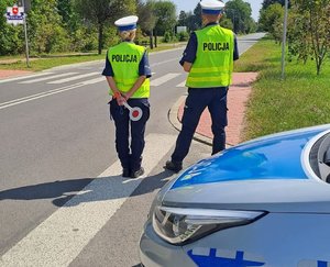 policjanci na drodze