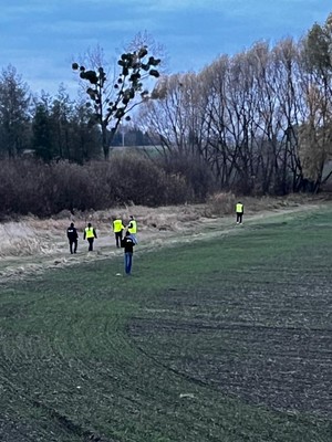poszukiwania za zaginionym w miejscowości Łuszków