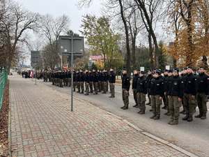 <Marsz Niepodległości ulicami Hrubieszowa