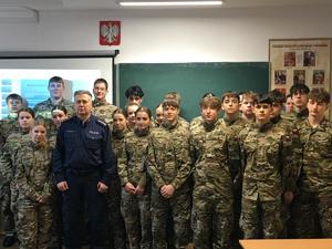 spotkanie policjanta w oddziale o profilu mundurowym