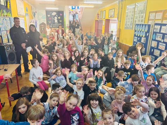spotkanie policjantów w szkole