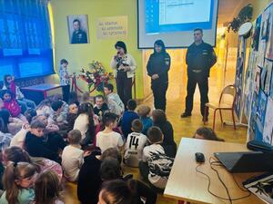 spotkanie policjantów w szkole